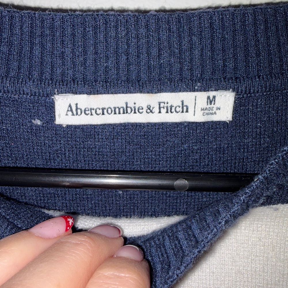 Abercrombie Striped Navy and White Crew Sweater - Picture 3 of 4